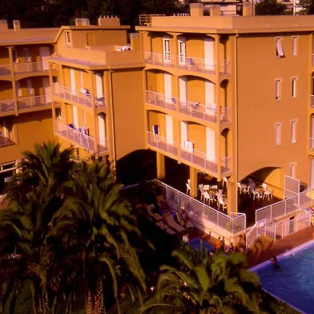 דירה In - Ligurische Riviera 22530 פייטרה ליגורה