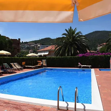 דירה In - Ligurische Riviera 22530 *