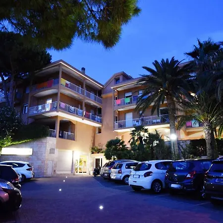 In - Ligurische Riviera 22530 דירה פייטרה ליגורה